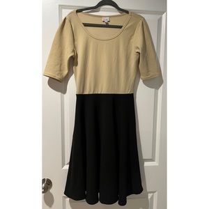 Black & Tan LulaRoe Nicole Dress, L. Versatile and can wear anywhere!